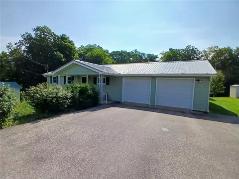 136 Hoffer Plan Rd, Stahlstown, PA 15687