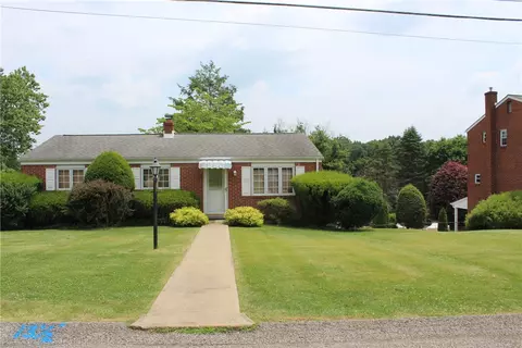 47 Maplewood Ct, Delmont, PA 15626