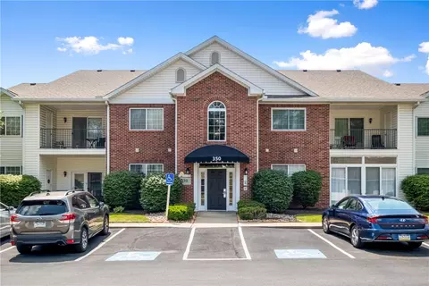 350 Hidden Ridge Ct #102, South Park, PA 15129