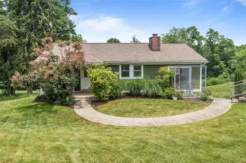 106 W Starz Rd, Cheswick, PA 15024