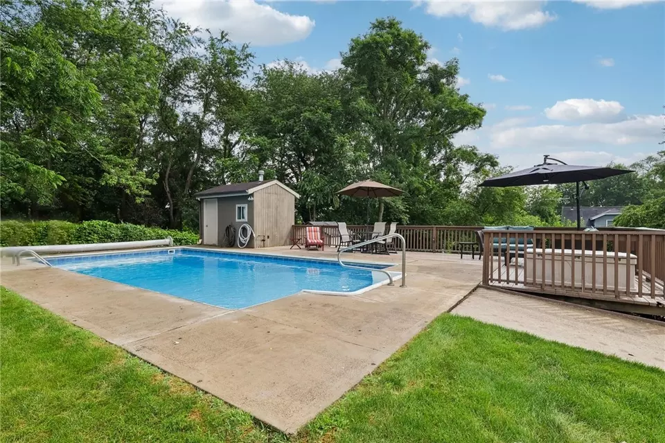  130 Neilson Ave, Pittsburgh, PA 15238 photo 3