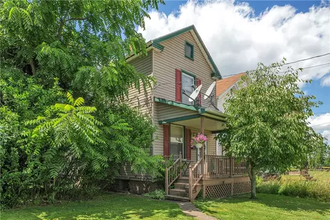 1504 Hanna St, New Castle, PA 16102