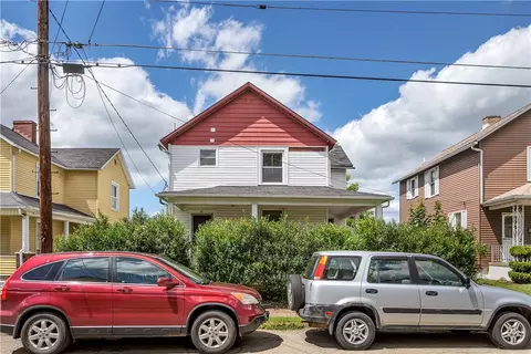 28 W Chartes St, New Castle, PA 16102