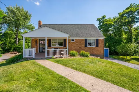 283 Coralwood Dr, Coraopolis, PA 15108