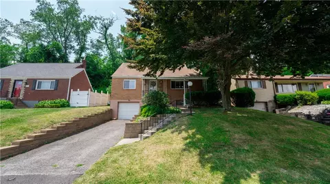 4884 Elmwood Dr, Pittsburgh, PA 15227