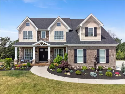 206 Falcon Ln, Cranberry Township, PA 16066