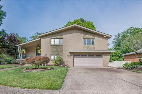 113 Stratford Dr, Canonsburg, PA 15317
