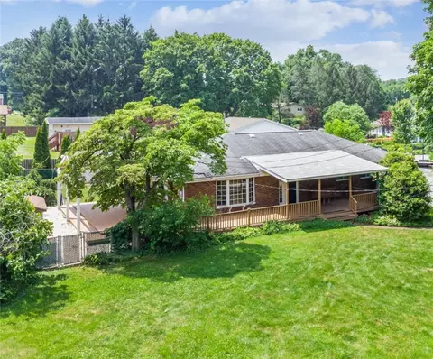 116 Ferguson Ln, Valencia, PA 16059