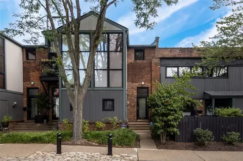 1732 Wharton St, Pittsburgh, PA 15203