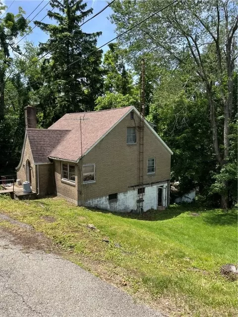 401 Summit Ave, Jeannette, PA 15644