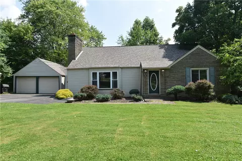 129 Upland Dr, New Castle, PA 16105