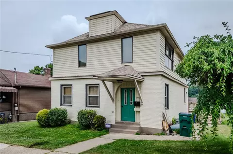 1717 Walnut St, Carnegie, PA 15106