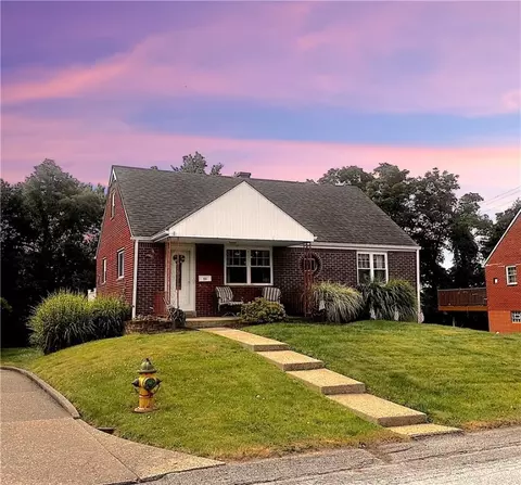 151 Shannon Heights Dr, Verona, PA 15147