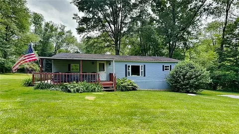 328 Mohican Trl, Mercer, PA 16137