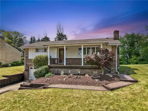 2002 Country Club Dr, Mckeesport, PA 15135