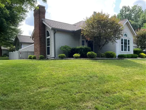 56 Stone Ridge Blvd, Hermitage, PA 16148