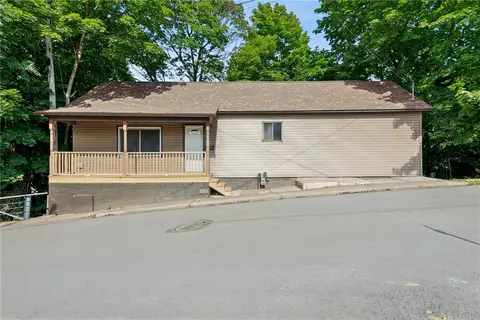 273 1st St, Leechburg, PA 15656