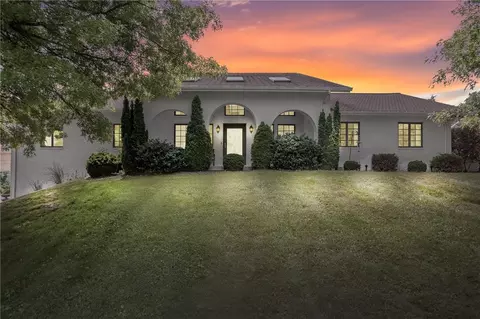 2075 Grand Blvd, Rostraver, PA 15062