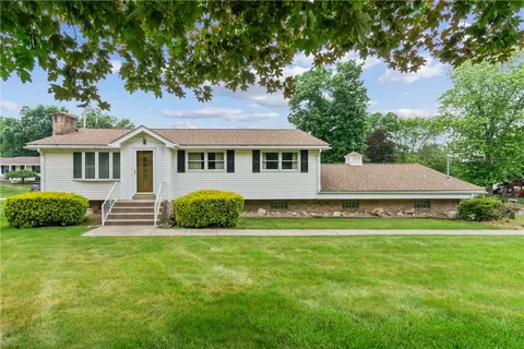 446 Aten Rd, Coraopolis, PA 15108