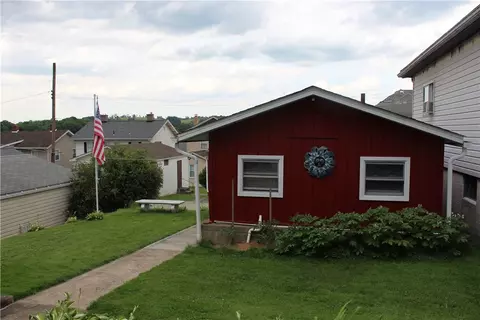 Exterior - 316 Beech St, Vandergrift, PA 15690 photo 2 of 3