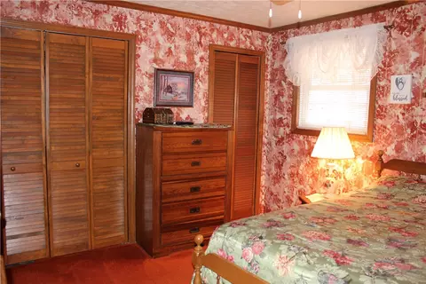 Bedroom - 316 Beech St, Vandergrift, PA 15690 photo 4 of 4