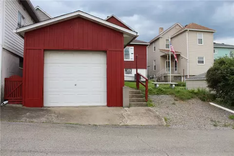Exterior - 316 Beech St, Vandergrift, PA 15690 photo 3 of 3
