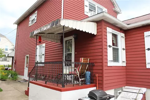 Exterior - 316 Beech St, Vandergrift, PA 15690 photo 1 of 3