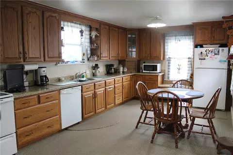 Kitchen - 316 Beech St, Vandergrift, PA 15690 photo 2 of 2