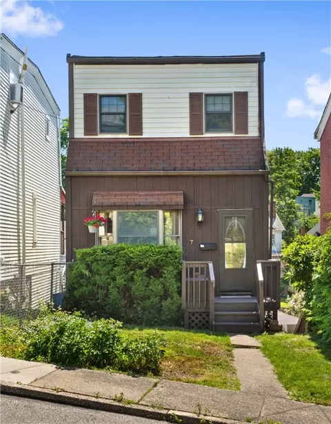 7 Norton St, Pittsburgh, PA 15211