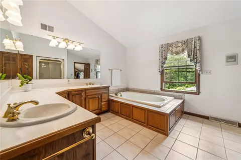 Bath - 2920 Bryer Ridge Ct, Export, PA 15632 photo 1 of 4