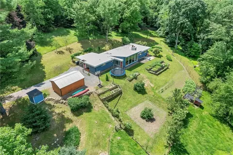 3315 Jackson Rd, Gibsonia, PA 15044