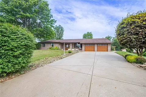 49 Belmeade Ter, Uniontown, PA 15401