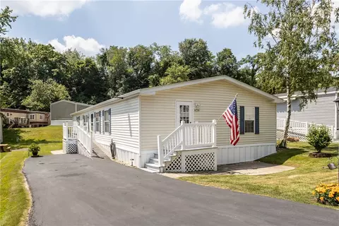 426 Richmond Rd, Imperial, PA 15126