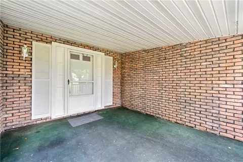 1240 Hillview Dr, Irwin, PA 15642 photo 2