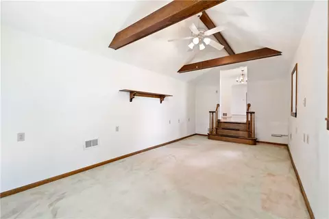 1240 Hillview Dr, Irwin, PA 15642 photo 16