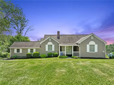 1240 Hillview Dr, Irwin, PA 15642 photo 30