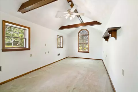 1240 Hillview Dr, Irwin, PA 15642 photo 14