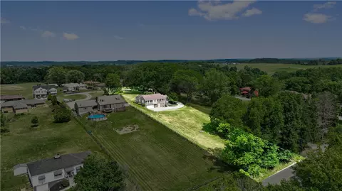 1240 Hillview Dr, Irwin, PA 15642 photo 34