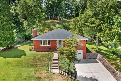 9457 Meadow Rd, Allison Park, PA 15101