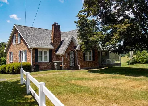 102 Pfister Ln, Butler, PA 16001