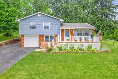 110 Rose St, Baden, PA 15005