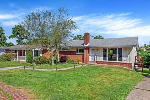 1656 Norsen Dr, Pittsburgh, PA 15243