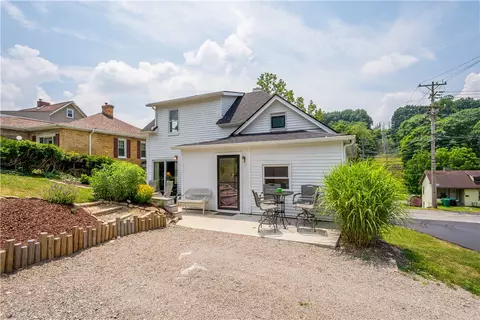 366 N Main Steet, Houston, PA 15342