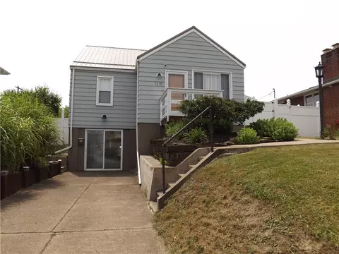 1318 Carlisle St, Natrona Heights, PA 15065