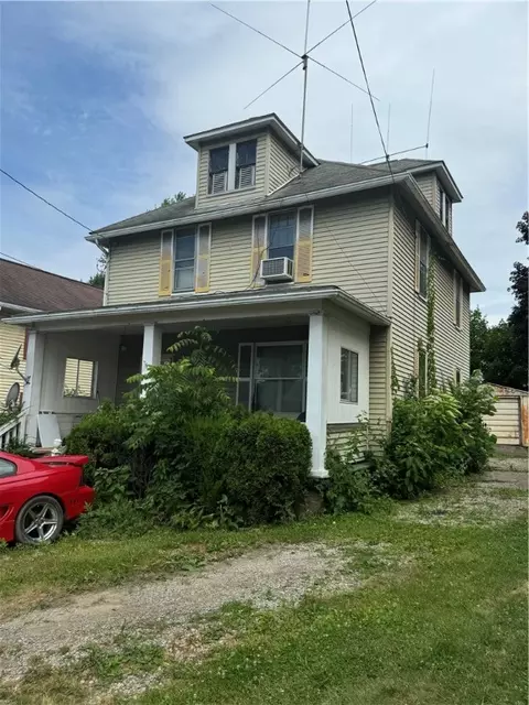 413 Lafferty St, Jeannette, PA 15644