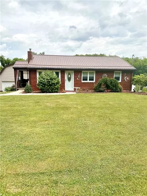 128 Johnetta Rd, Vandergrift, PA 15690