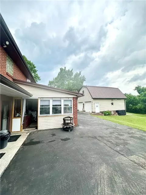 128 Johnetta Rd, Vandergrift, PA 15690 photo 6