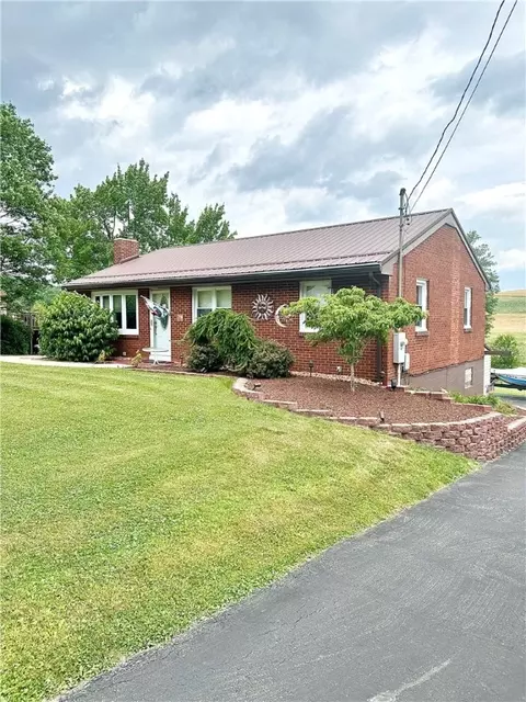128 Johnetta Rd, Vandergrift, PA 15690 photo 2