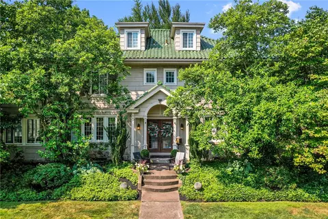 824 Beaver St, Sewickley, PA 15143