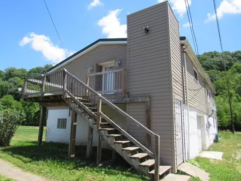 116 East Ln, Jacobs Creek, PA 15448